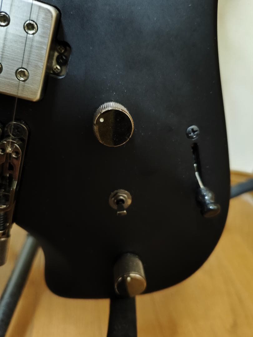 Ibanez QX52-BKF (Bladck Flat) ギターケース付き
