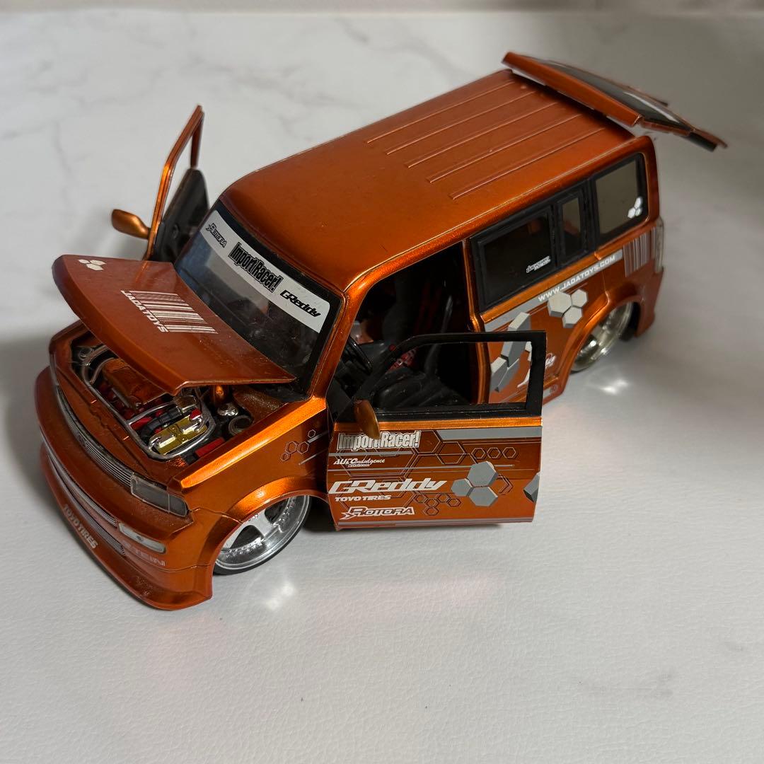 SCION xb サイオン 1/24スケール ミニカー