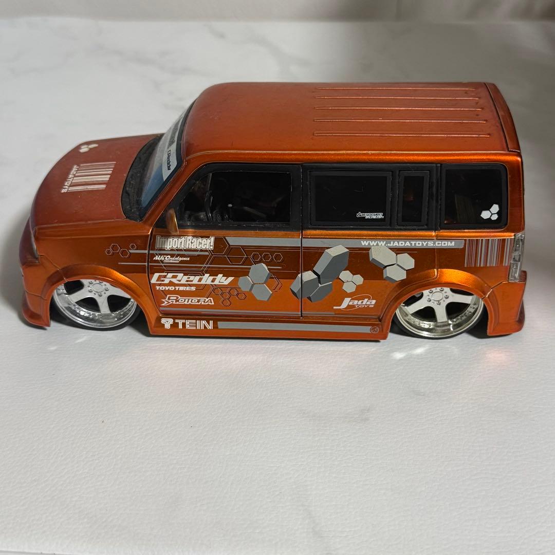 SCION xb サイオン 1/24スケール ミニカー