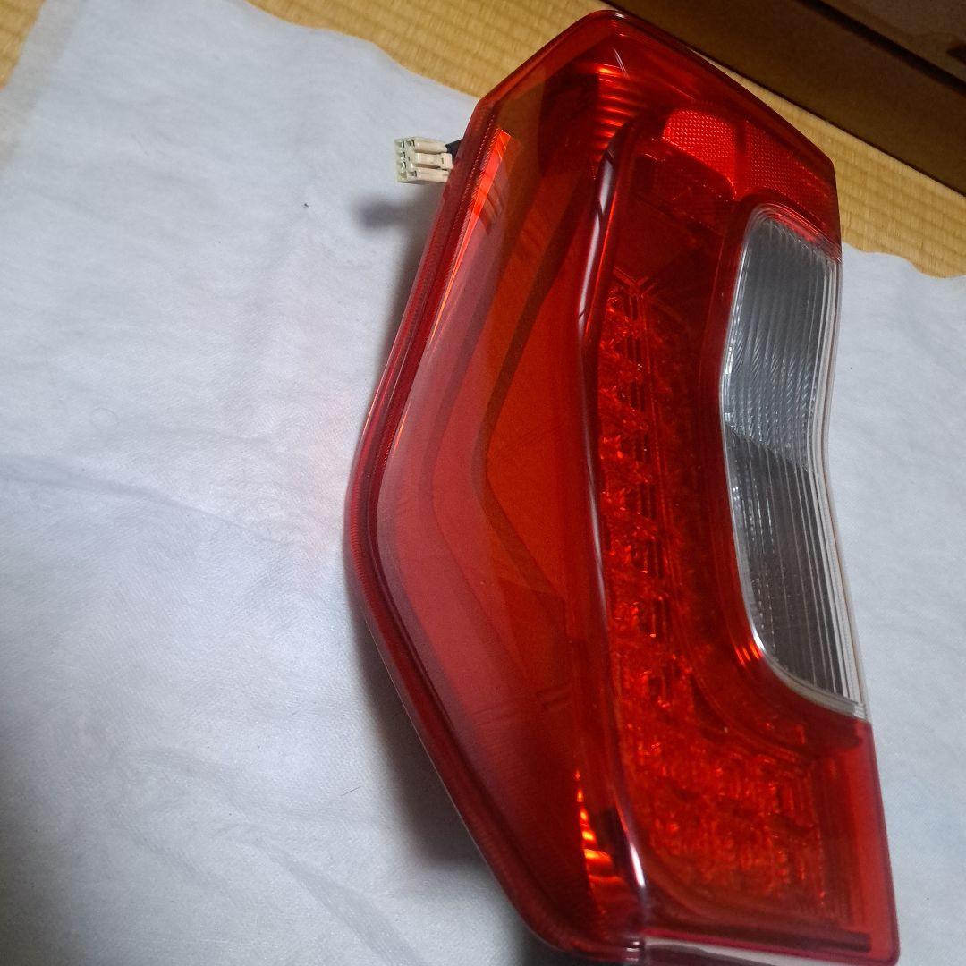 ダイハツ★タント★タントカスタム★LA600S★LED テールランプ★右側★良品