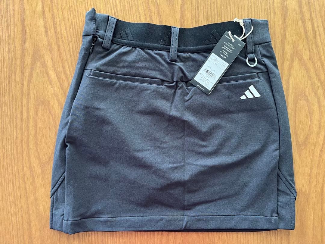 アディダス adidas セットアップ　上下セット M シャツ　スカート