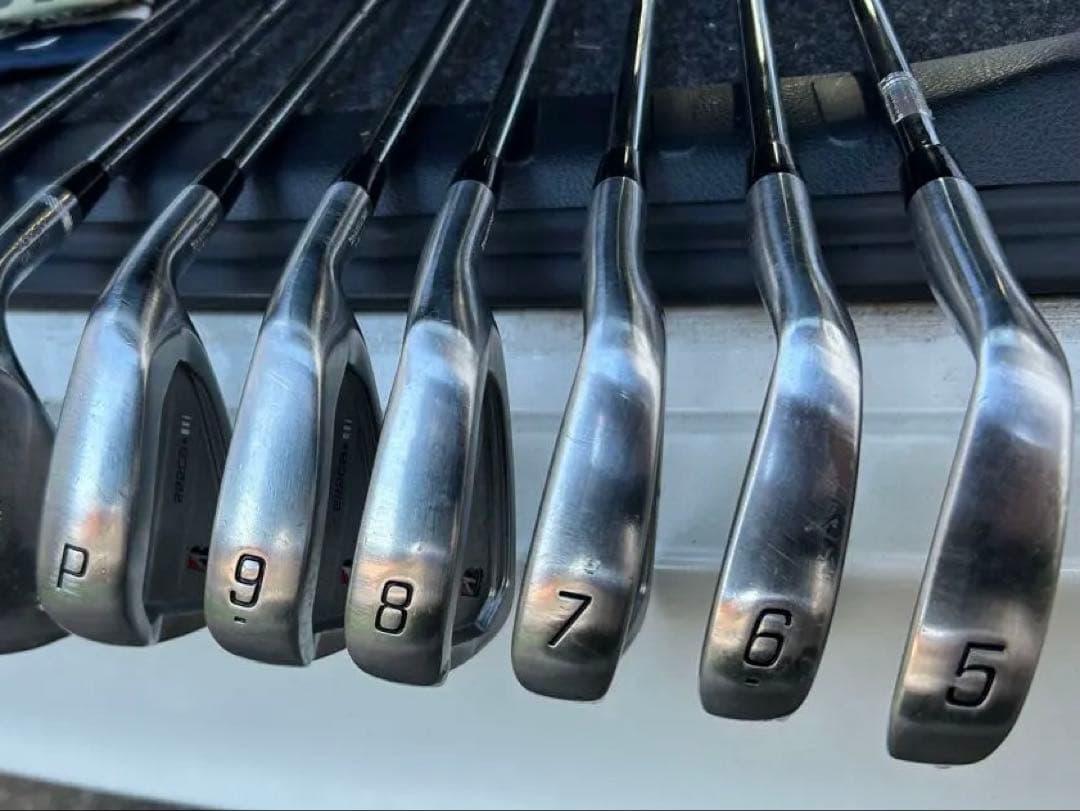 ブリヂストンgolfクラブセット一式、キャディバッグ付　他