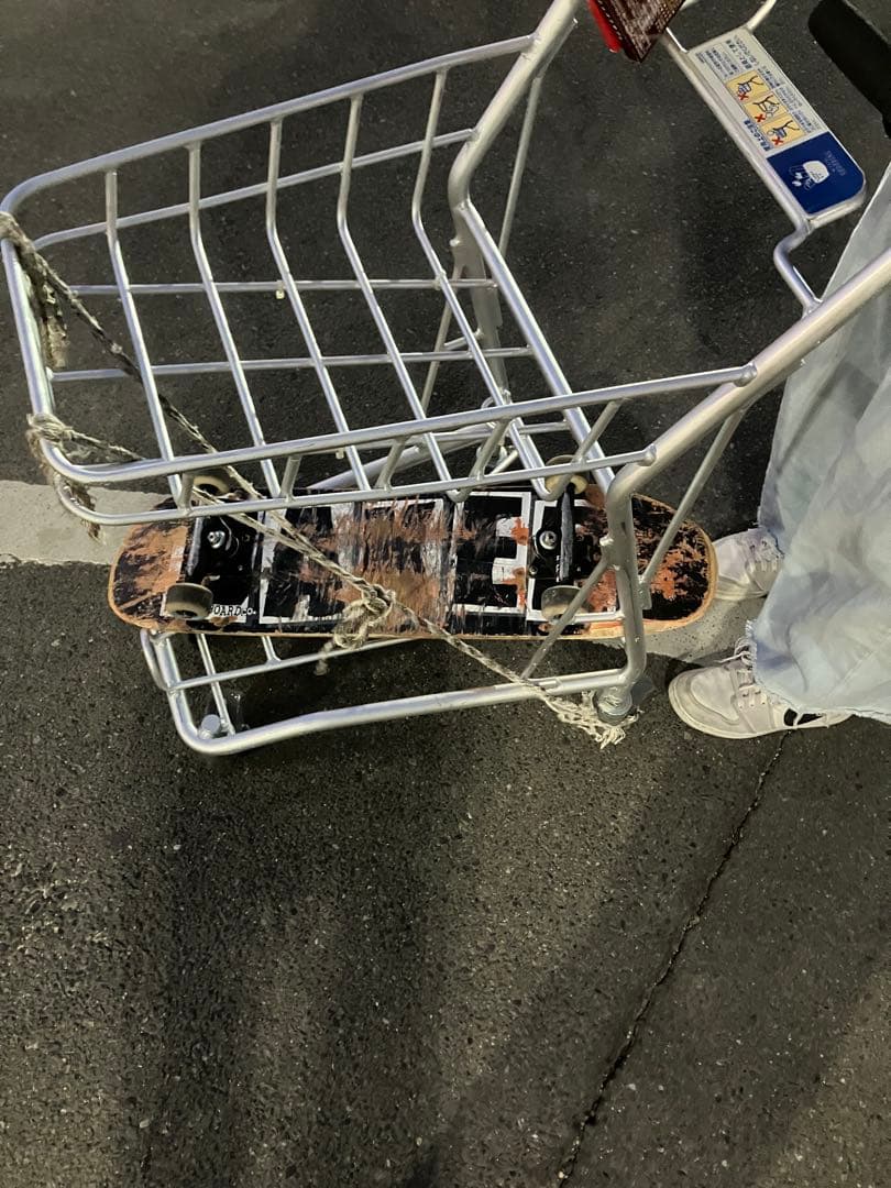 ベイカースケートボード