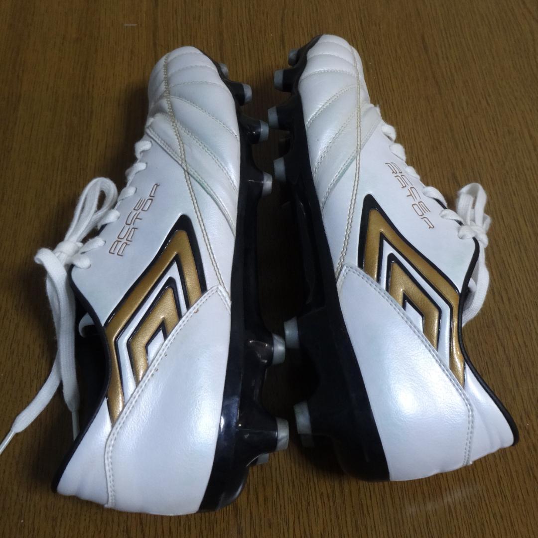 UMBRO サッカースパイク UU2UJA01WG アクセレイター F-LASH