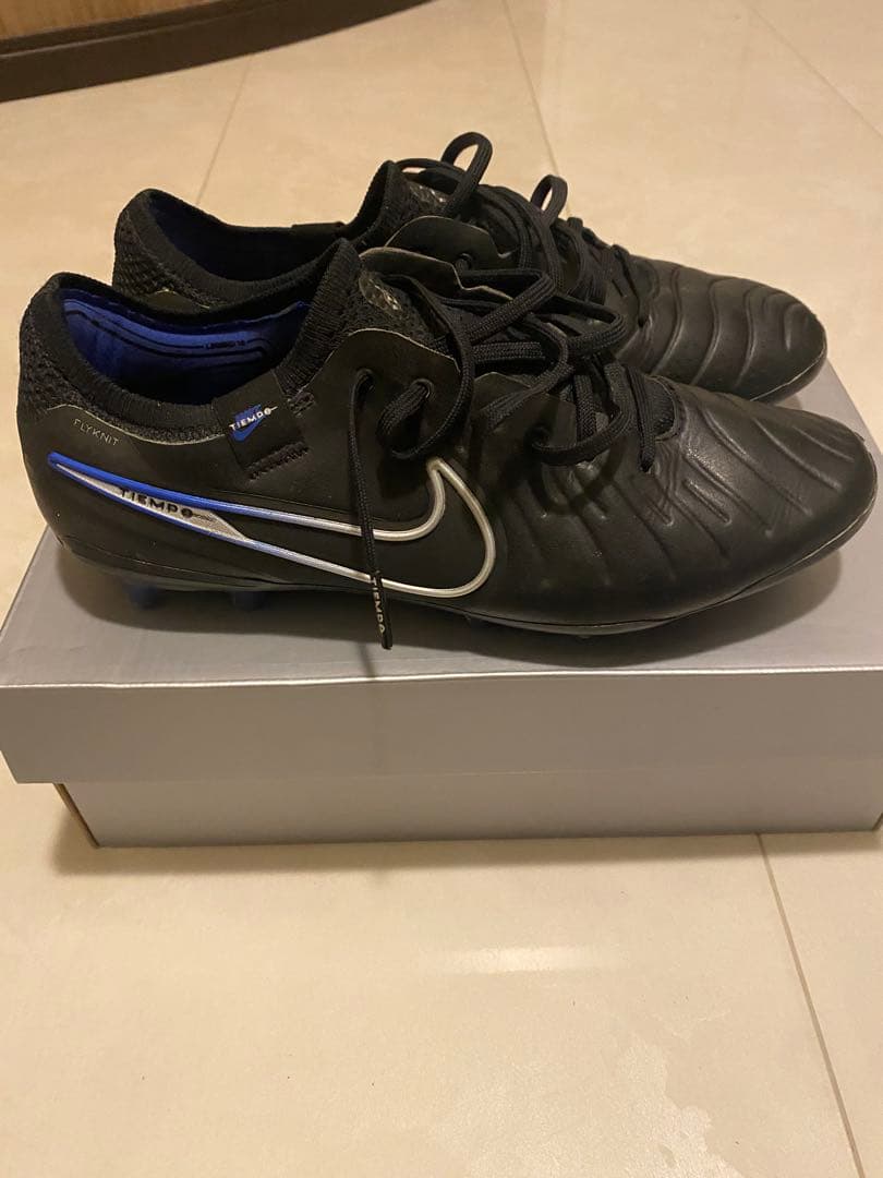 NIKE レジェンド10 エリート　AG 24.0