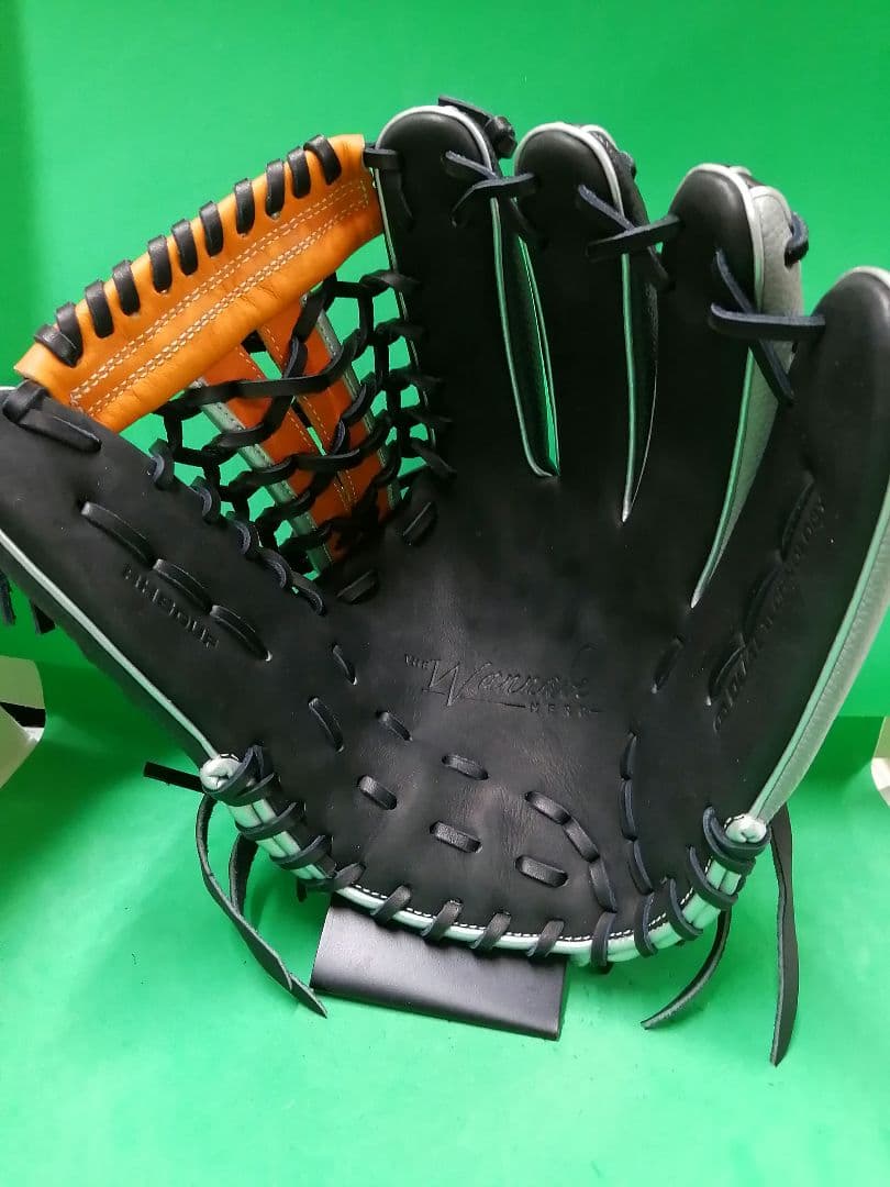 16.Wilsonワナビー軟式グラブ