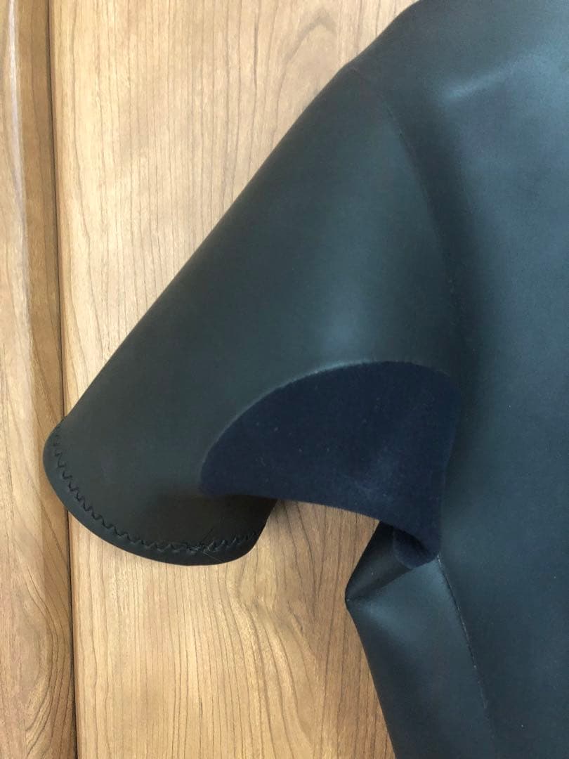 メンズフロントジップ半袖ジャケット　タッパー
