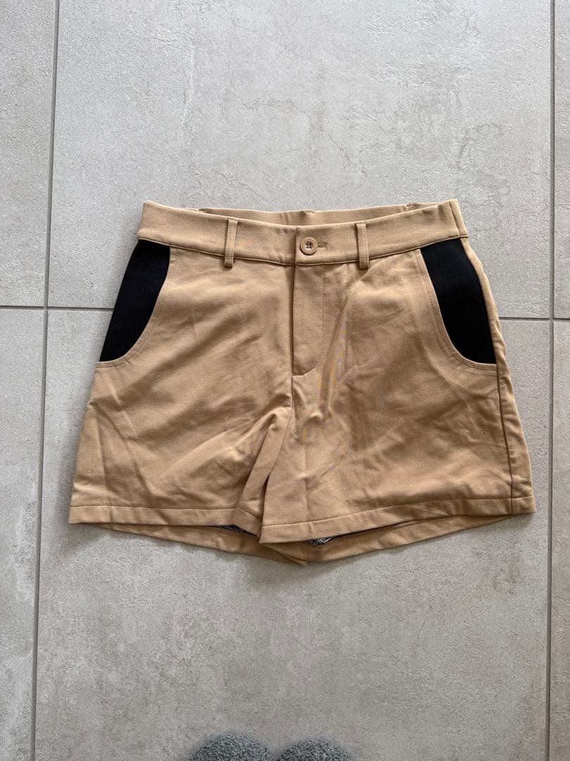 【新品】mutaファーポケットホットパンツ　ベージュ　　レディースＭ