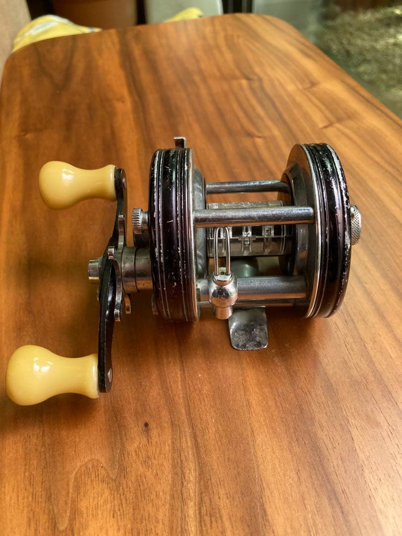 ABU Garcia Ambassadeur 5000 C ベイトリール