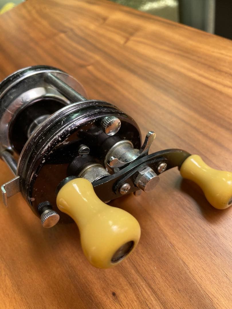 ABU Garcia Ambassadeur 5000 C ベイトリール
