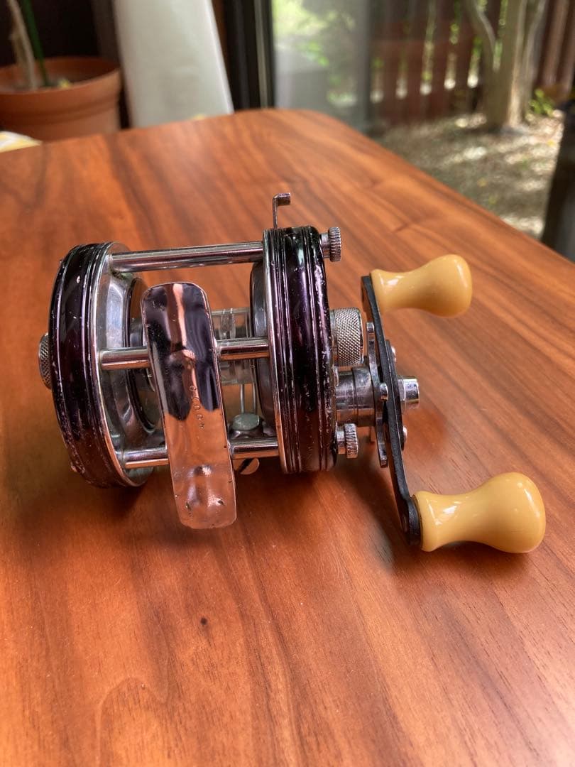 ABU Garcia Ambassadeur 5000 C ベイトリール