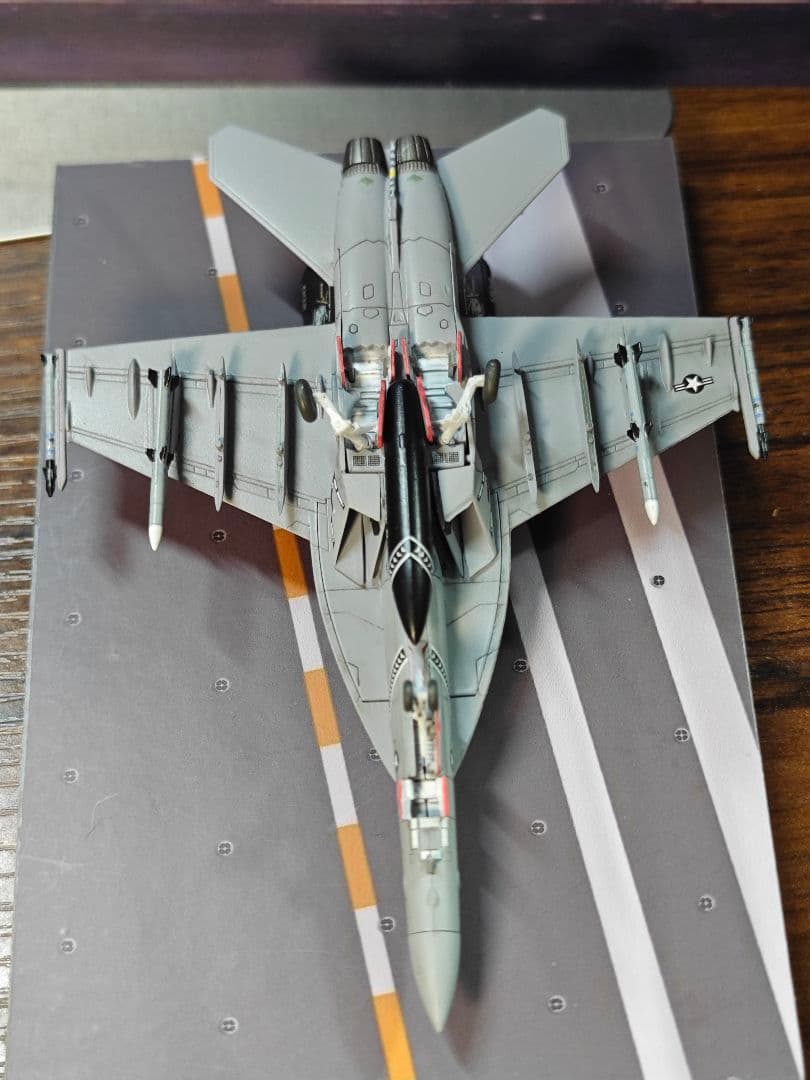 1/144 完成品 F/A-18F vfa-103 70周年記念