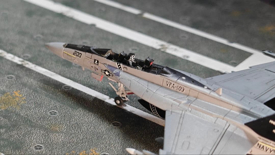 1/144 完成品 F/A-18F vfa-103 70周年記念
