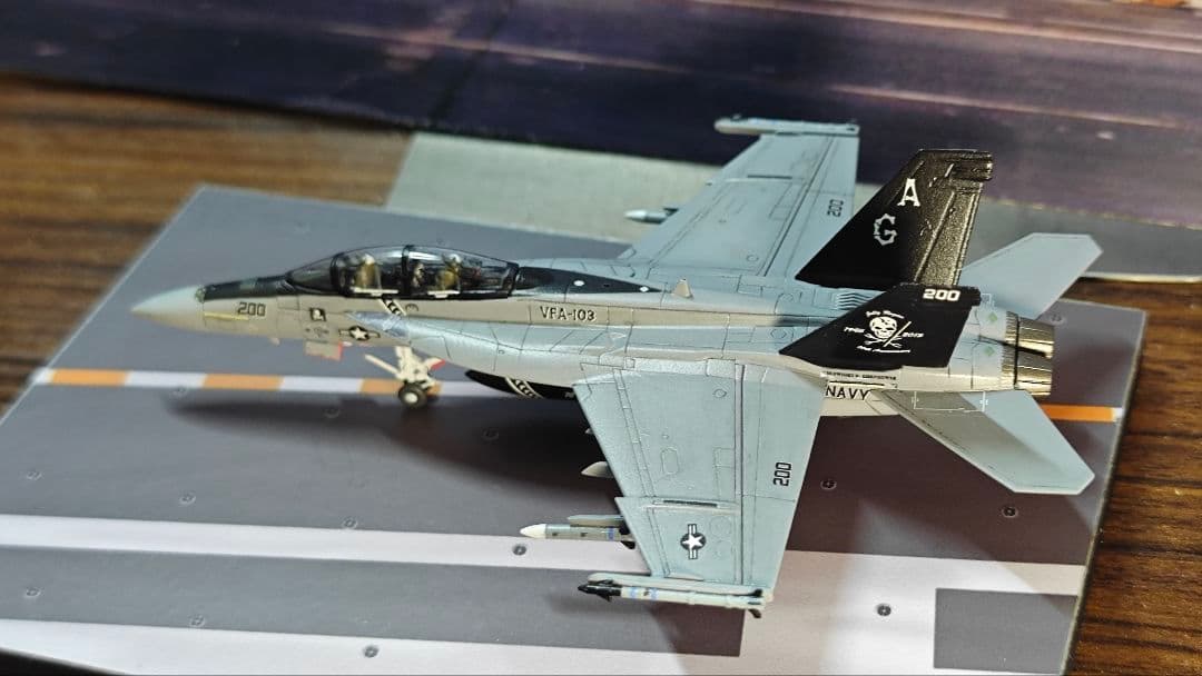 1/144 完成品 F/A-18F vfa-103 70周年記念