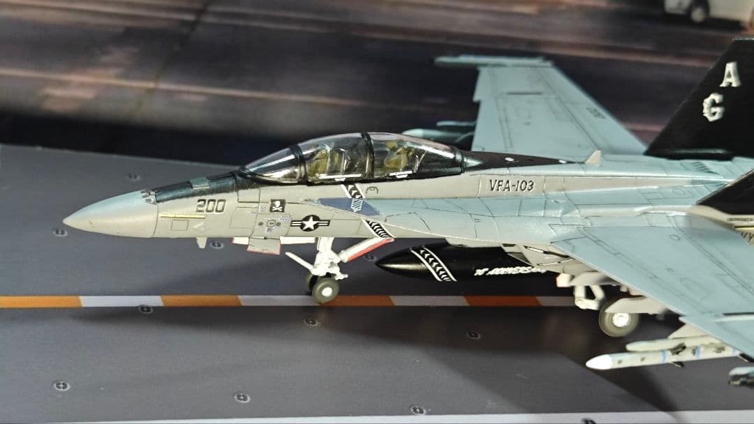 1/144 完成品 F/A-18F vfa-103 70周年記念