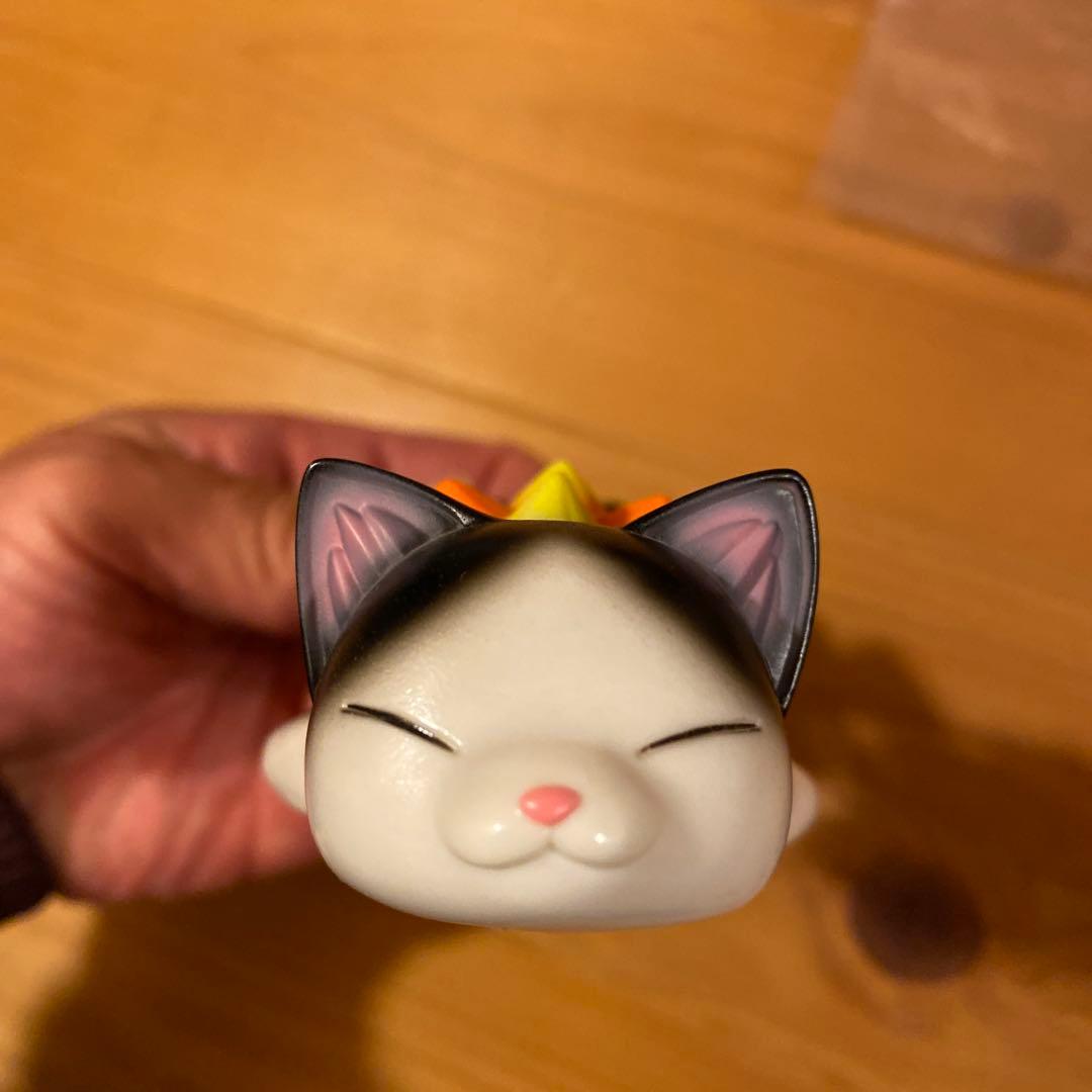 小夏屋　ねむりネゴラ　ハチワレ