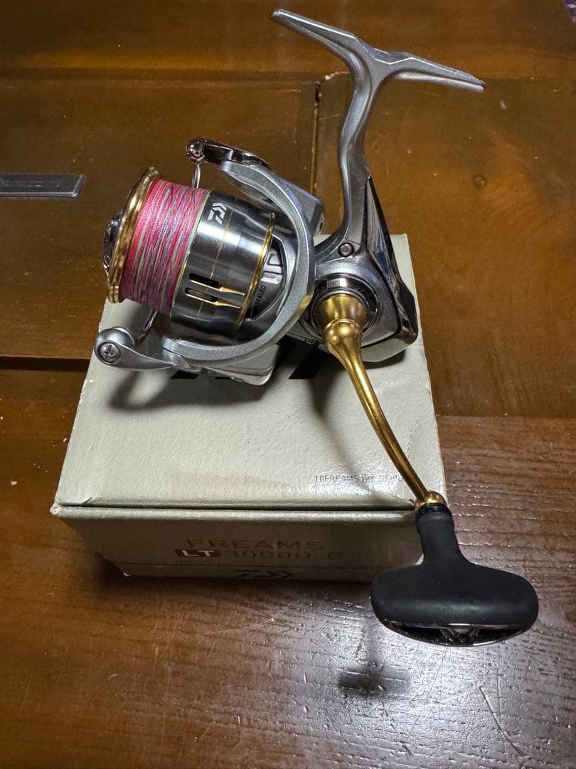 Daiwa FREAMS LT 3000D-C スピニングリール