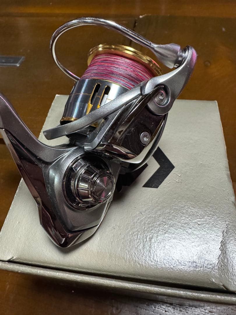 Daiwa FREAMS LT 3000D-C スピニングリール