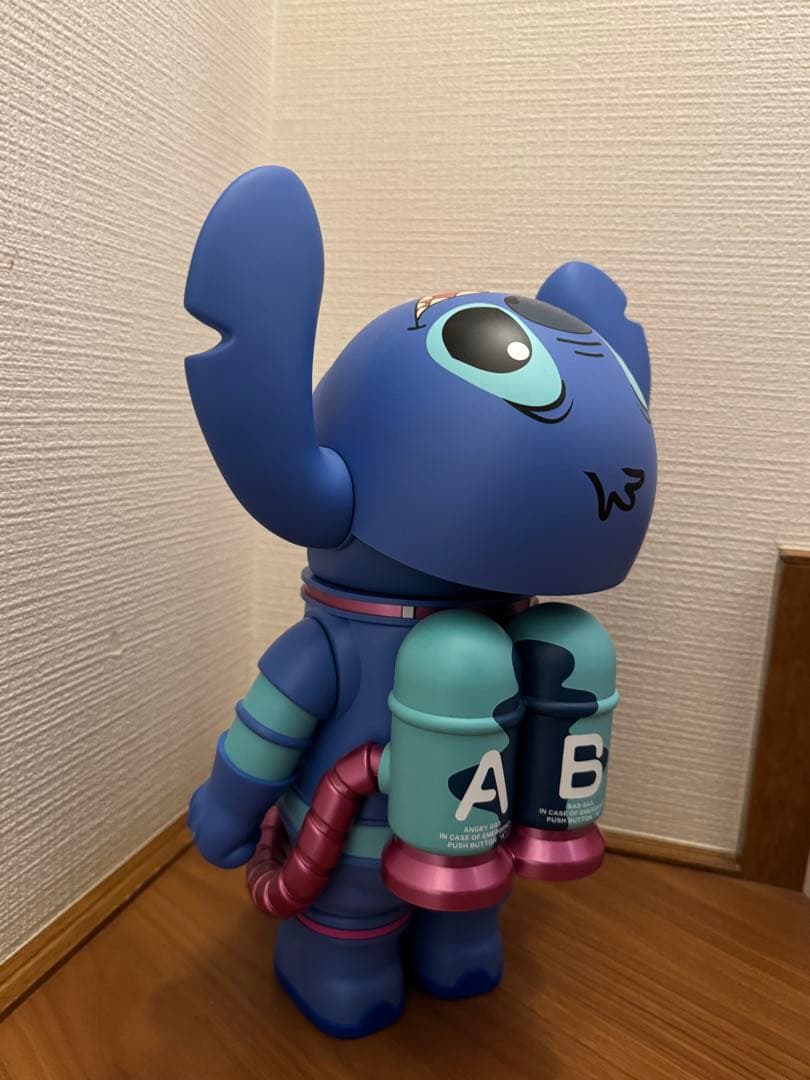 MEGA SPACE MOLLY 400% Stitch スティッチ