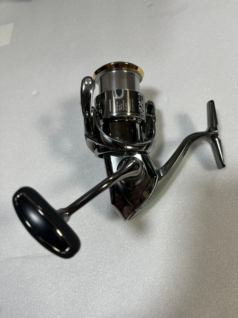 N 美品　シマノ　18ステラ　3000MHG