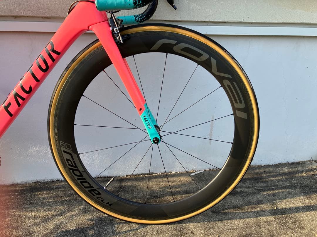 FACTOR O2 ロードバイク