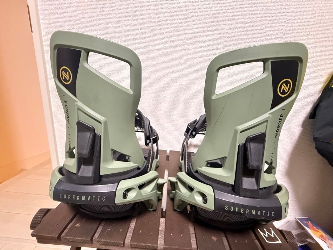 23-24 Nidecker supermatic Mサイズ OLIVE