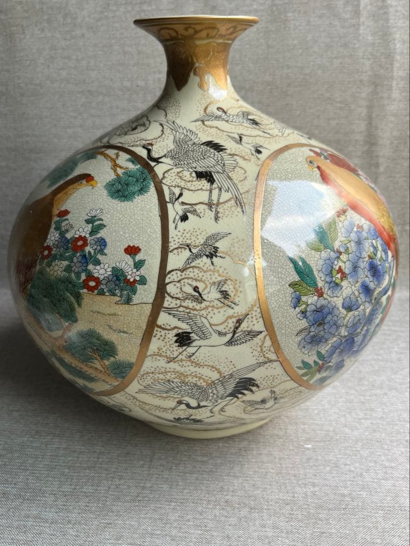 薩摩焼　金襴飾壺　金襴手花鳥　金彩　壺