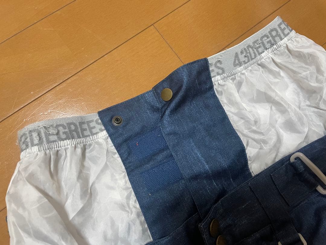 スキー、スノーボード、ウェア☆レディースM☆ 上下セット 43degrees