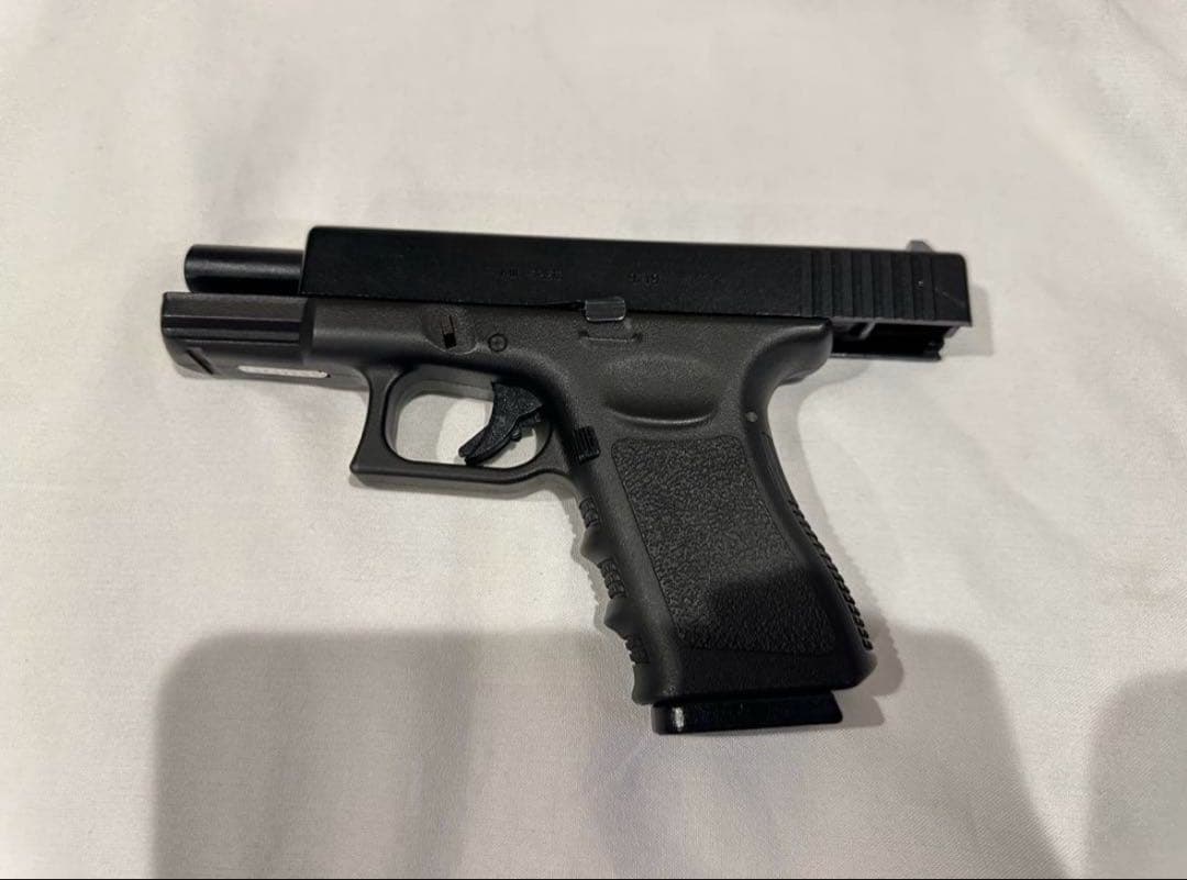 GLOCK 19 ガスガン　KSC ヘビーWT エアソフトガン　革製ホルスター付