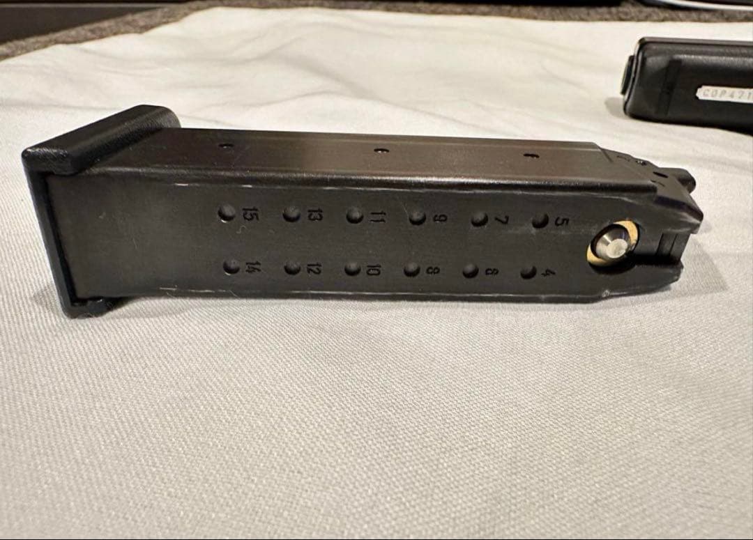 GLOCK 19 ガスガン　KSC ヘビーWT エアソフトガン　革製ホルスター付