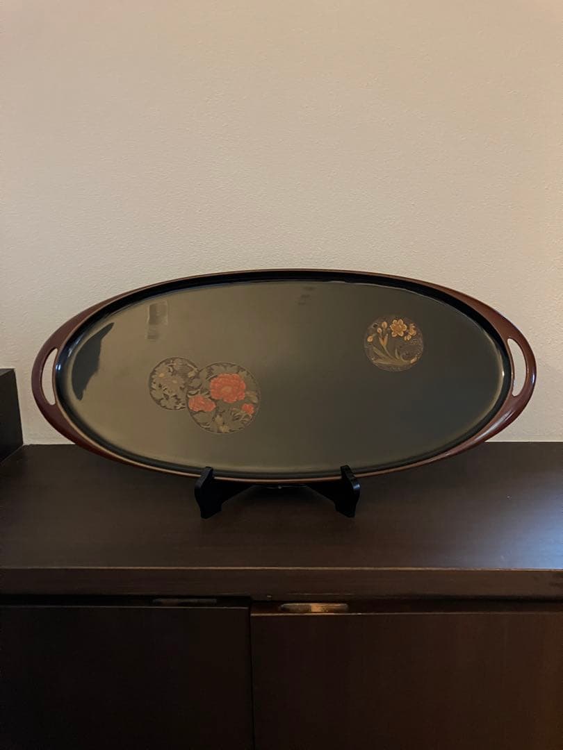 お盆　漆塗り