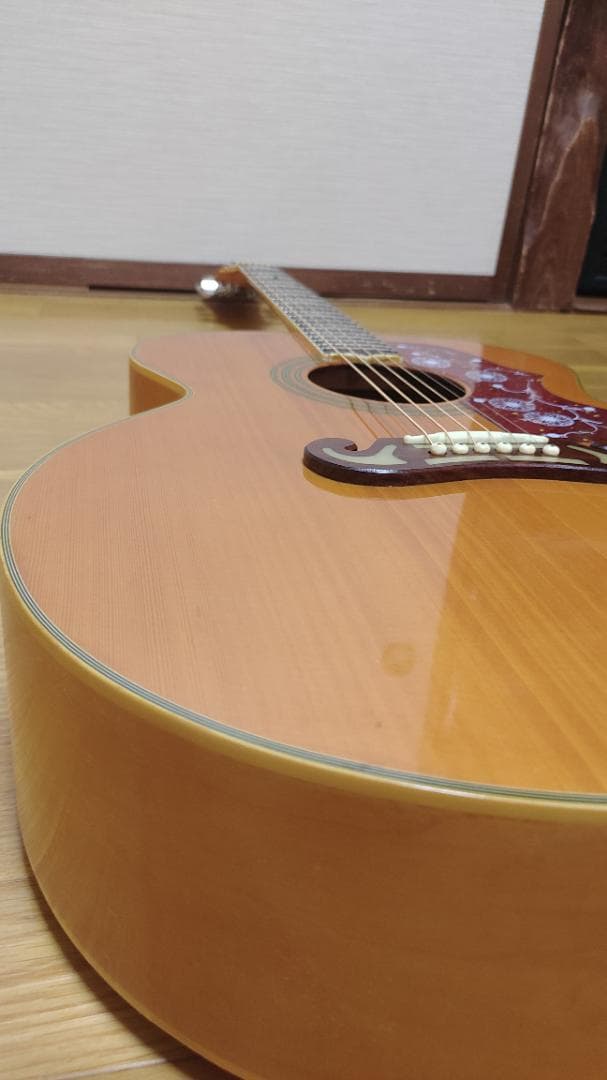 ギター Epiphone EJ-200