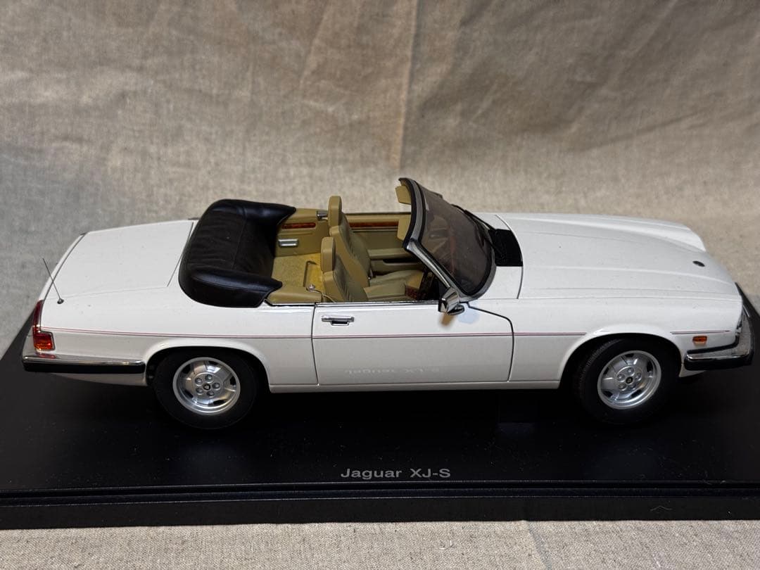 Jaguar XJ-S コンバーチブル　1/18