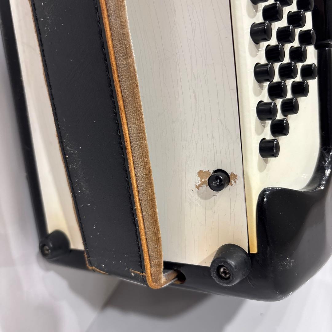 T114 YAMAHA アコーディオン ブラック カバー付き