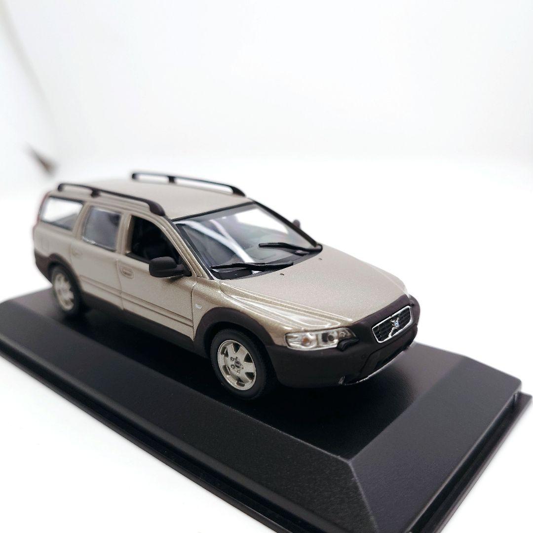 ボルボ V70XC 1/43 スケールモデル　ミニチャンプス 現状品