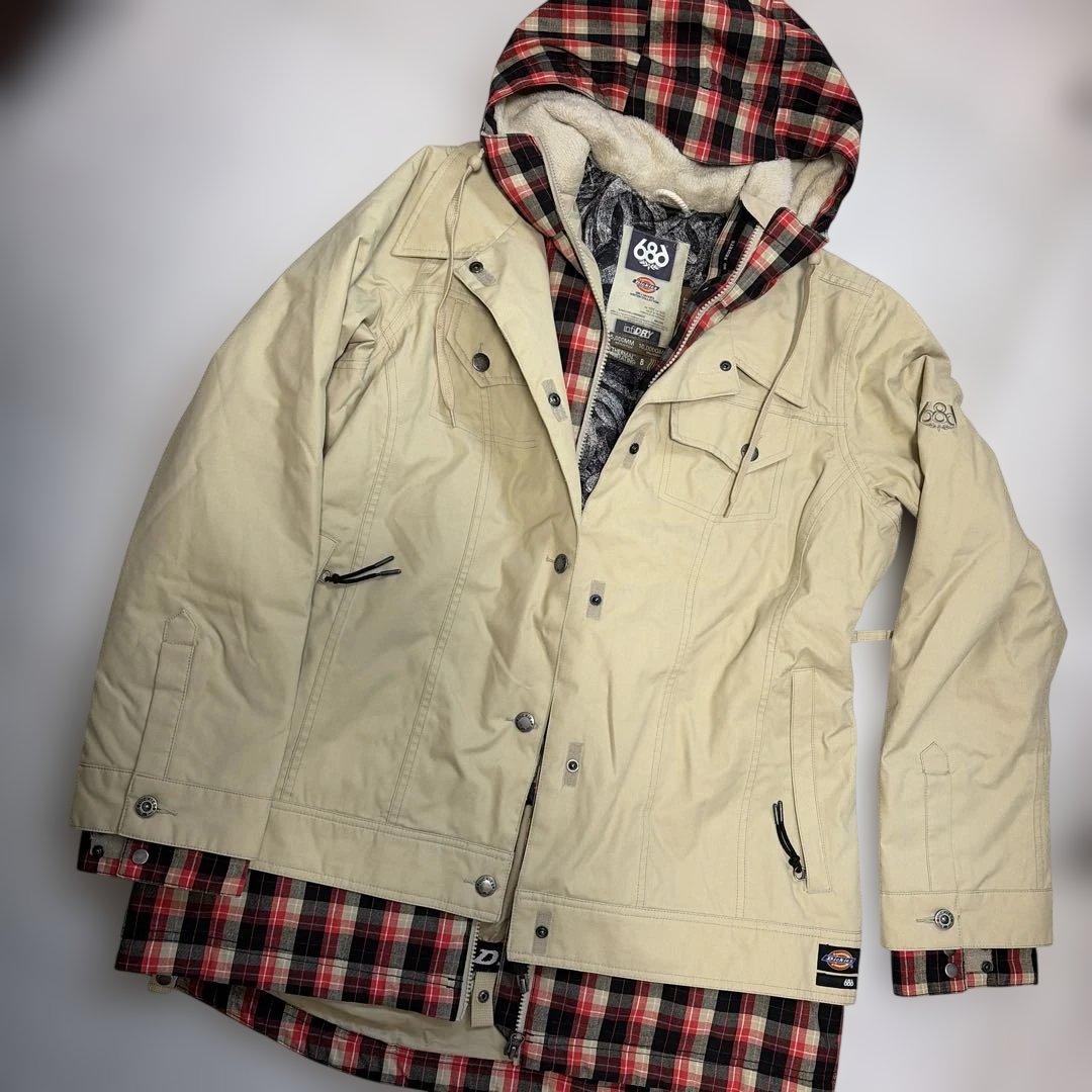 686 スノーボードウェア ベージュ　Dickies 保温素材　撥水加工