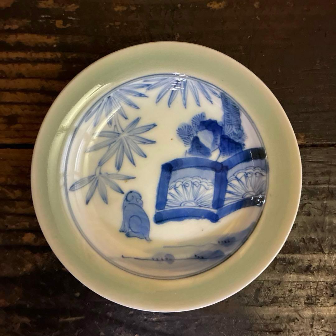 骨董　古伊万里　青磁　希少　仔犬　笹林　竹柵　岩松　手塩皿　豆皿　小皿　２客