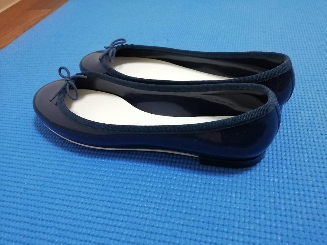 未使用級 repetto サンドリオン　バレエシューズ　フラット 紺 39