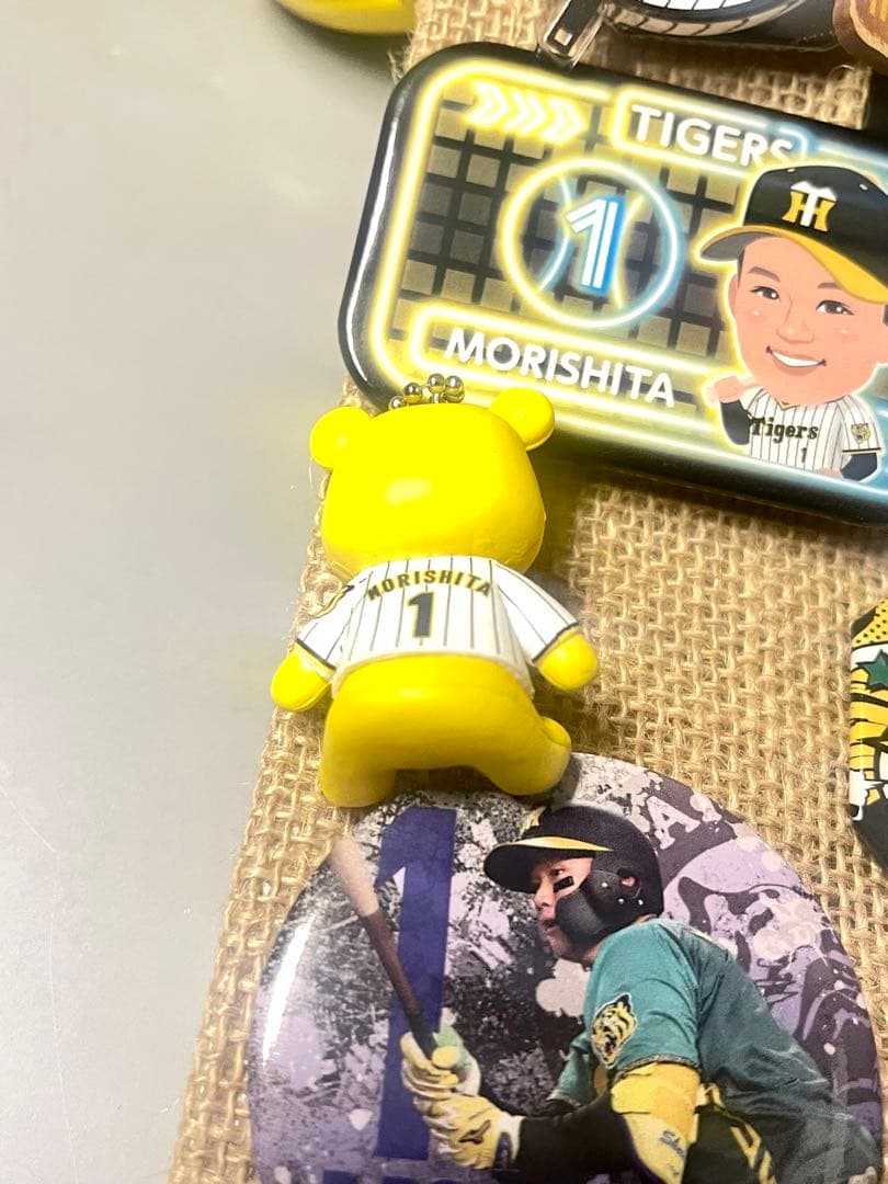 阪神タイガース森下翔太ミニジュードバッグ 缶バッジ チャーム キーホルダーセット