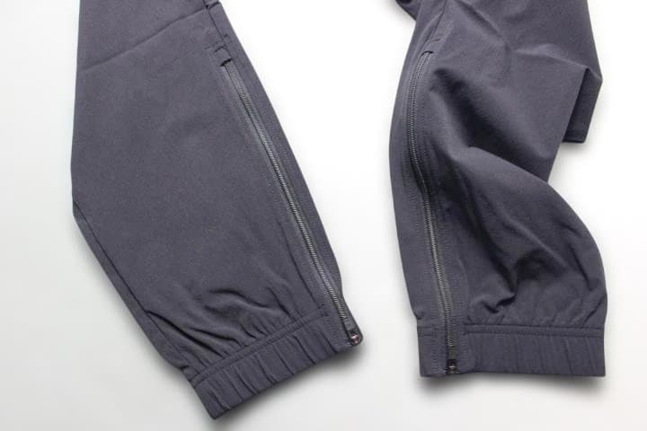 新品CW-X メンズ ロングパンツ￥11000 はっ水(本体) 　Lサイズ　BL