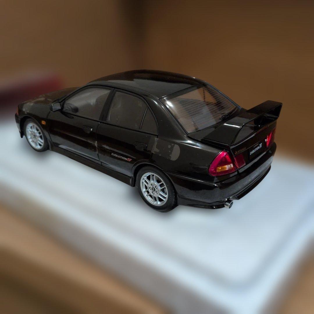 三菱　ランサーエボリューションⅣ　1/18　MOTOR　HELIX