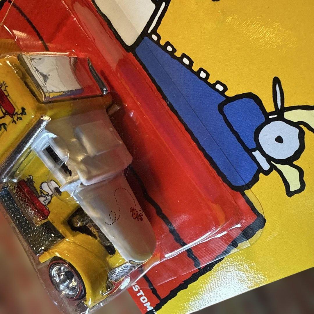 ホットウィール コンボイ カスタム ピーナッツ　snoopy
