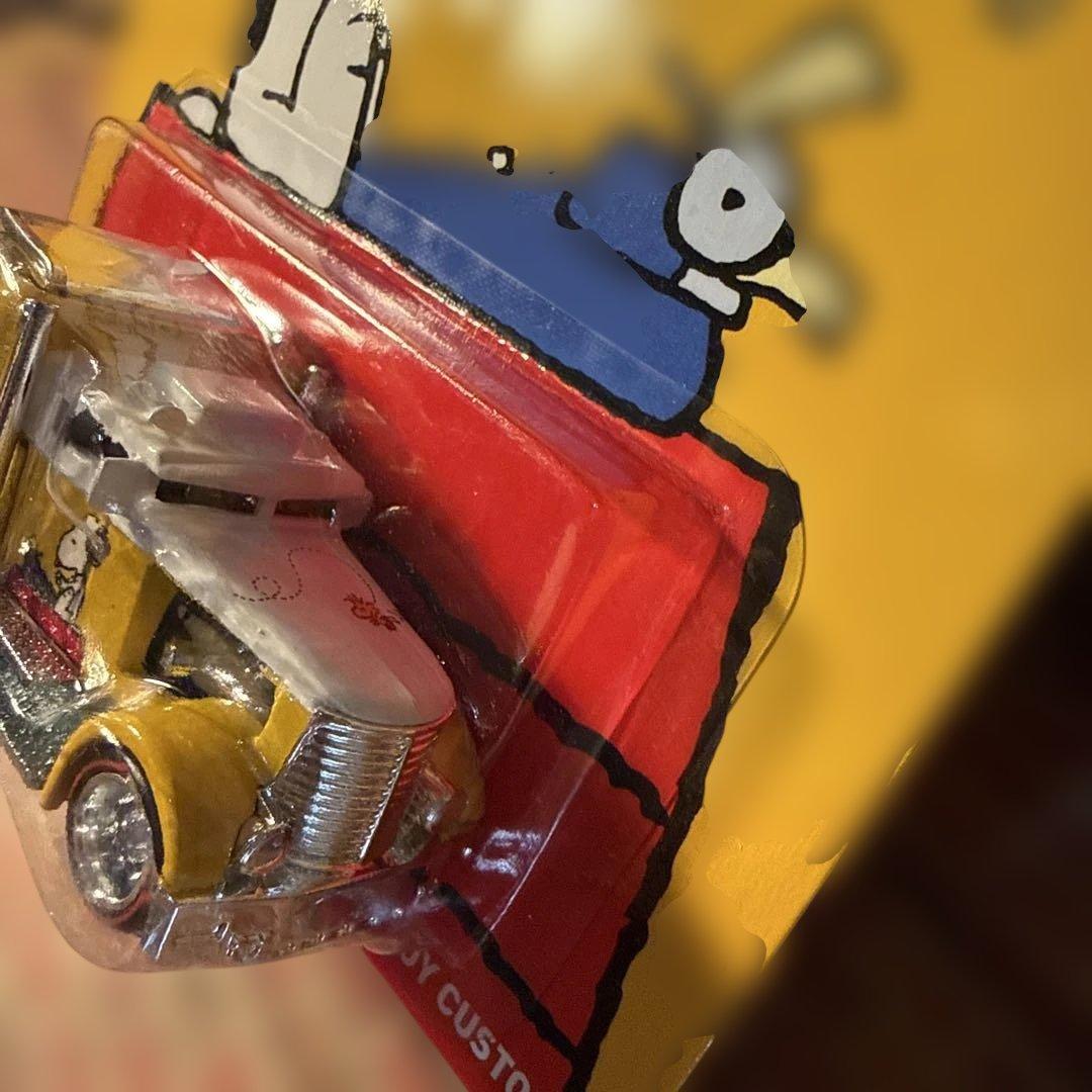 ホットウィール コンボイ カスタム ピーナッツ　snoopy