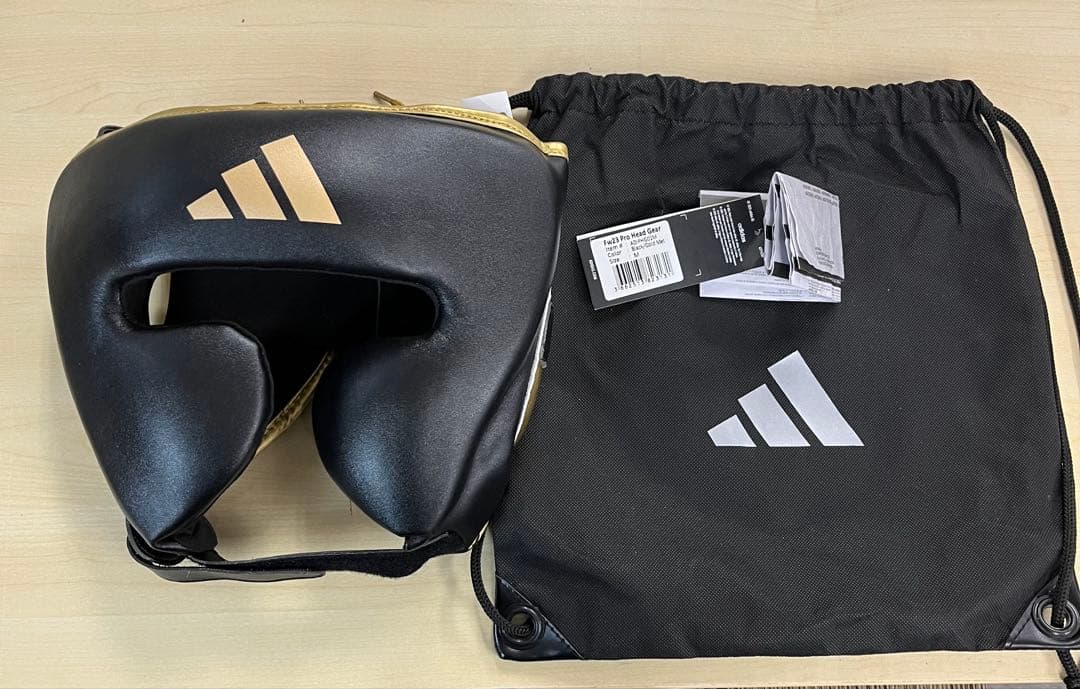 adidas ヘッドギア 黒/金 Mサイズ