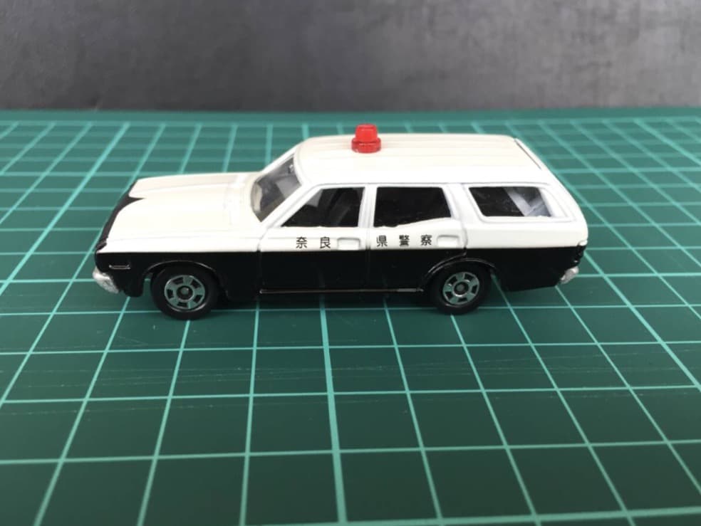 ○[ジール特注 奈良県警察 超美品激レア] トミカ 日産グロリアバン パトロール