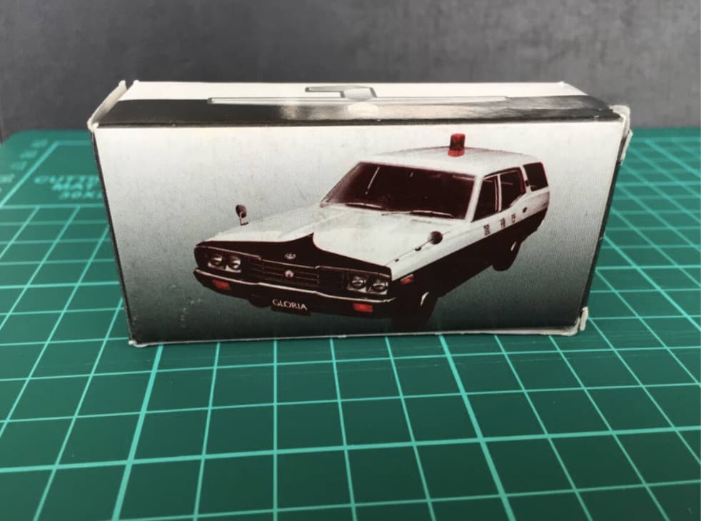 ○[ジール特注 奈良県警察 超美品激レア] トミカ 日産グロリアバン パトロール