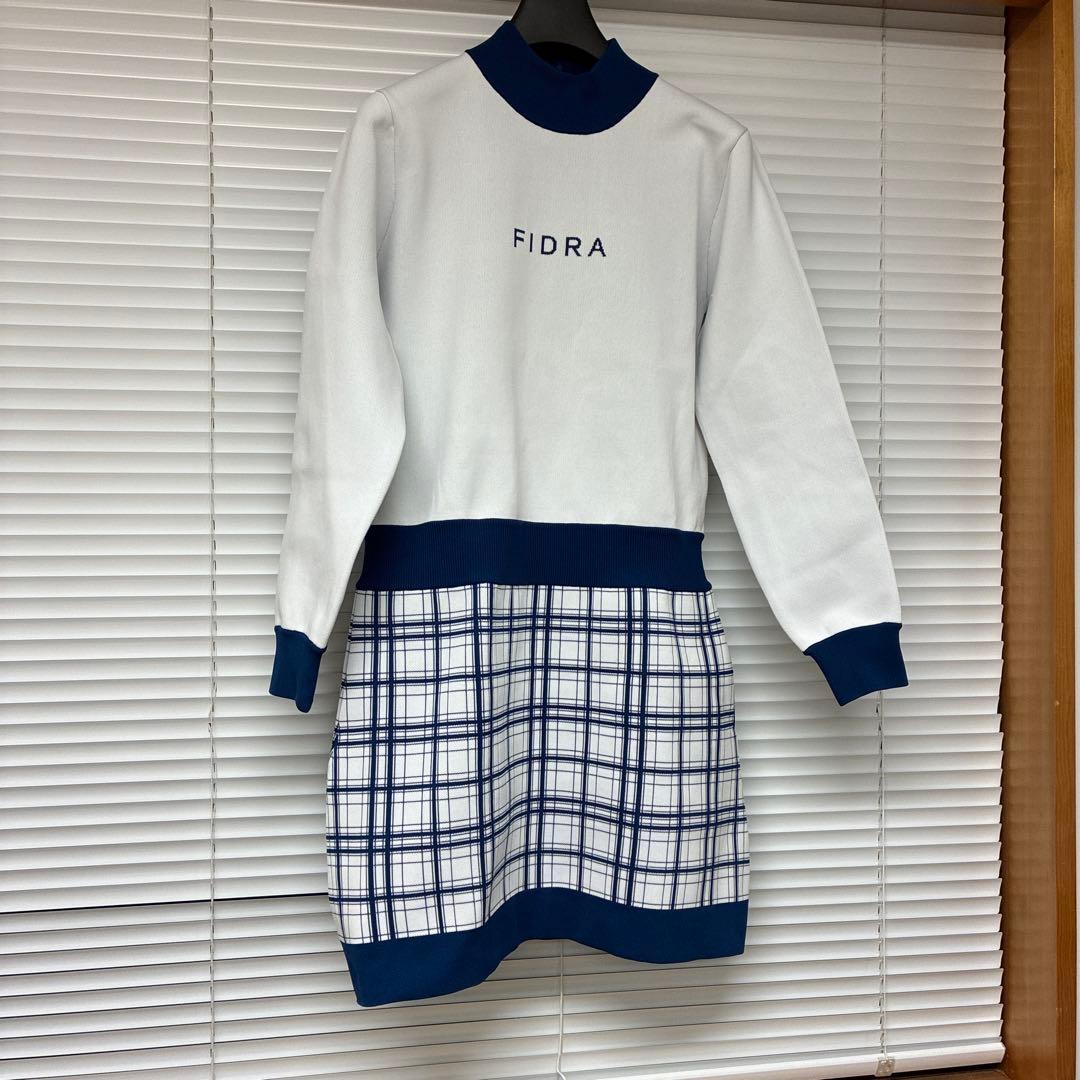 FIDRA 長袖ワンピース ホワイト/ネイビー とビバハートソックスのセット