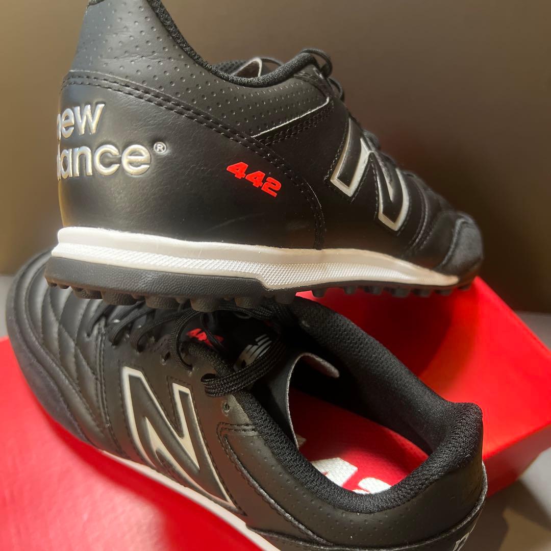 New Balance 442 V2ブラック サッカーシューズ