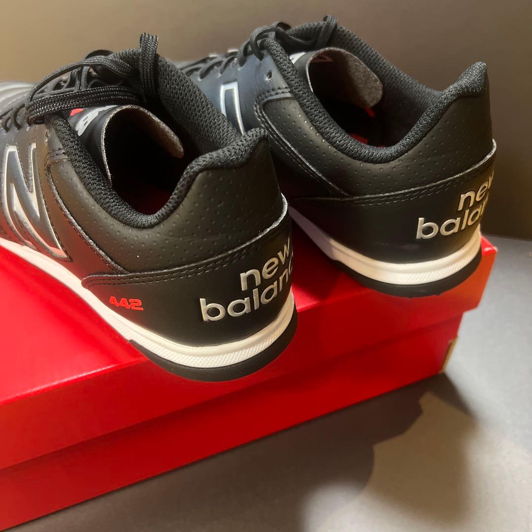 New Balance 442 V2ブラック サッカーシューズ