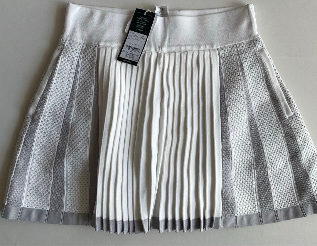新品タグ付⛳️アディダスゴルフ　ストレッチシャツ＆プリーツスカート　L